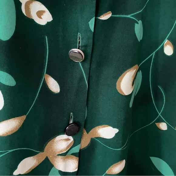 Vintage Blouse with Ornate Buttons - Picture 8 of 8